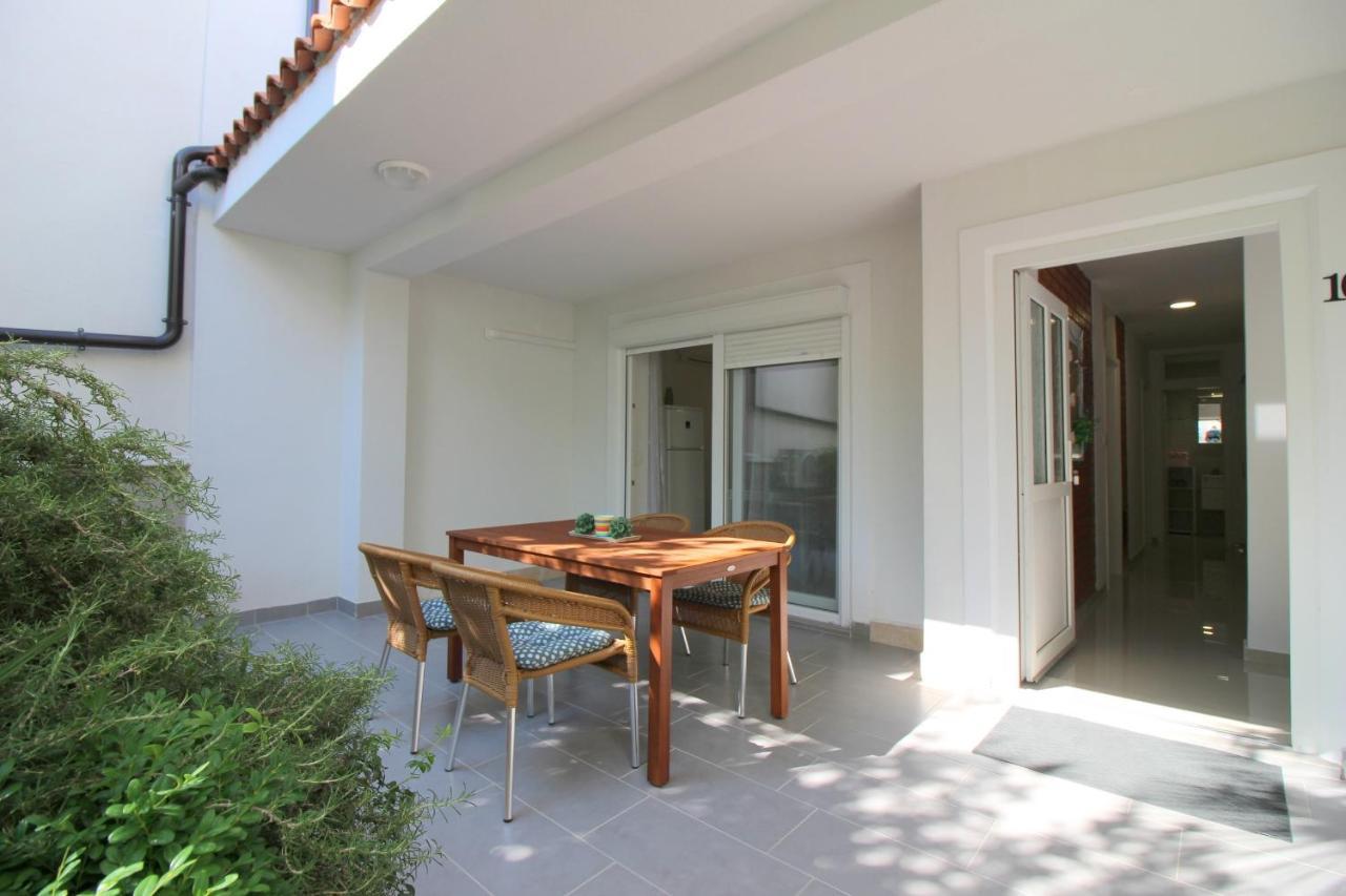 Modern Apartment Zen With Private Garden Poreč Eksteriør billede